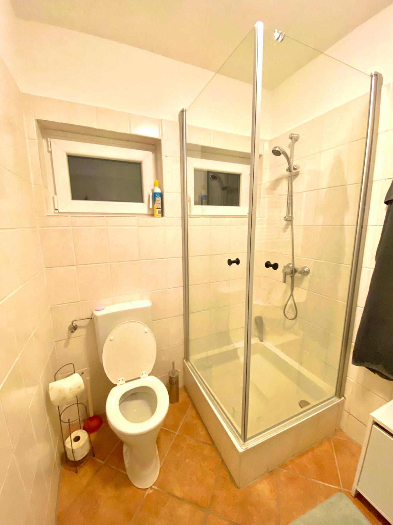 Burgblick Apartment- 60Qm, Kueche, Waschmaschine, Streamingdienste Seebenstein 외부 사진